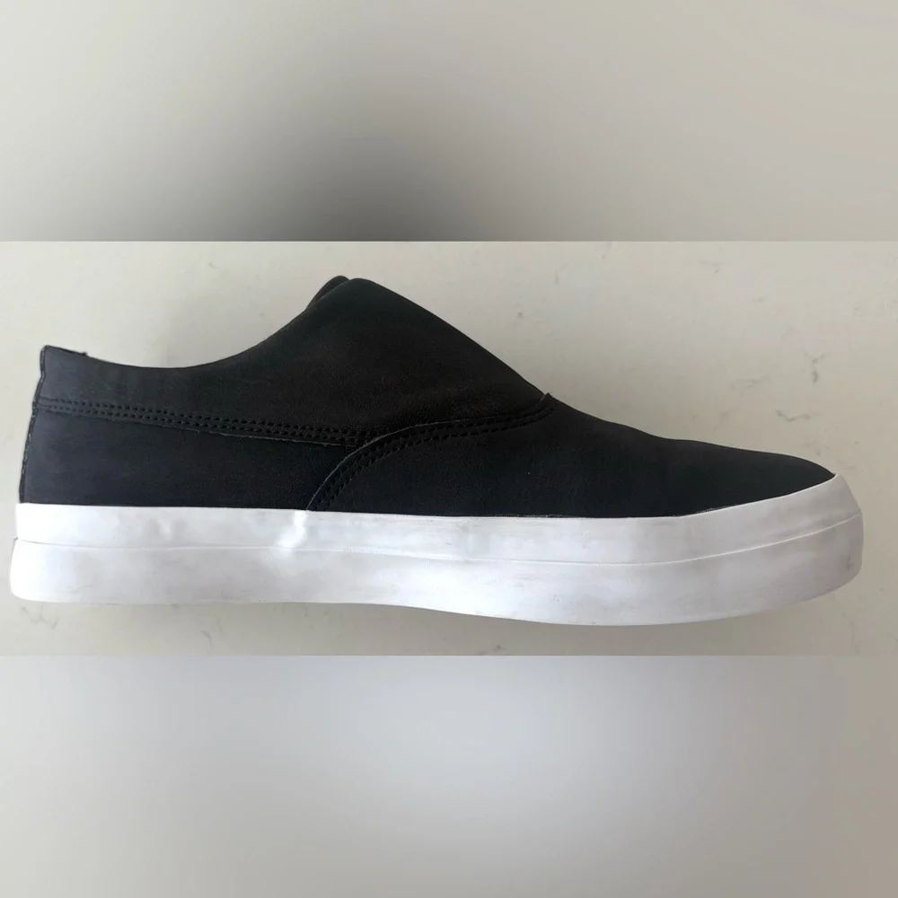 HUF Dylan Slip On Black Leather Skate Shoes White Rubber Size 6 EU 38 Jul 18 - Picture 4 of 9